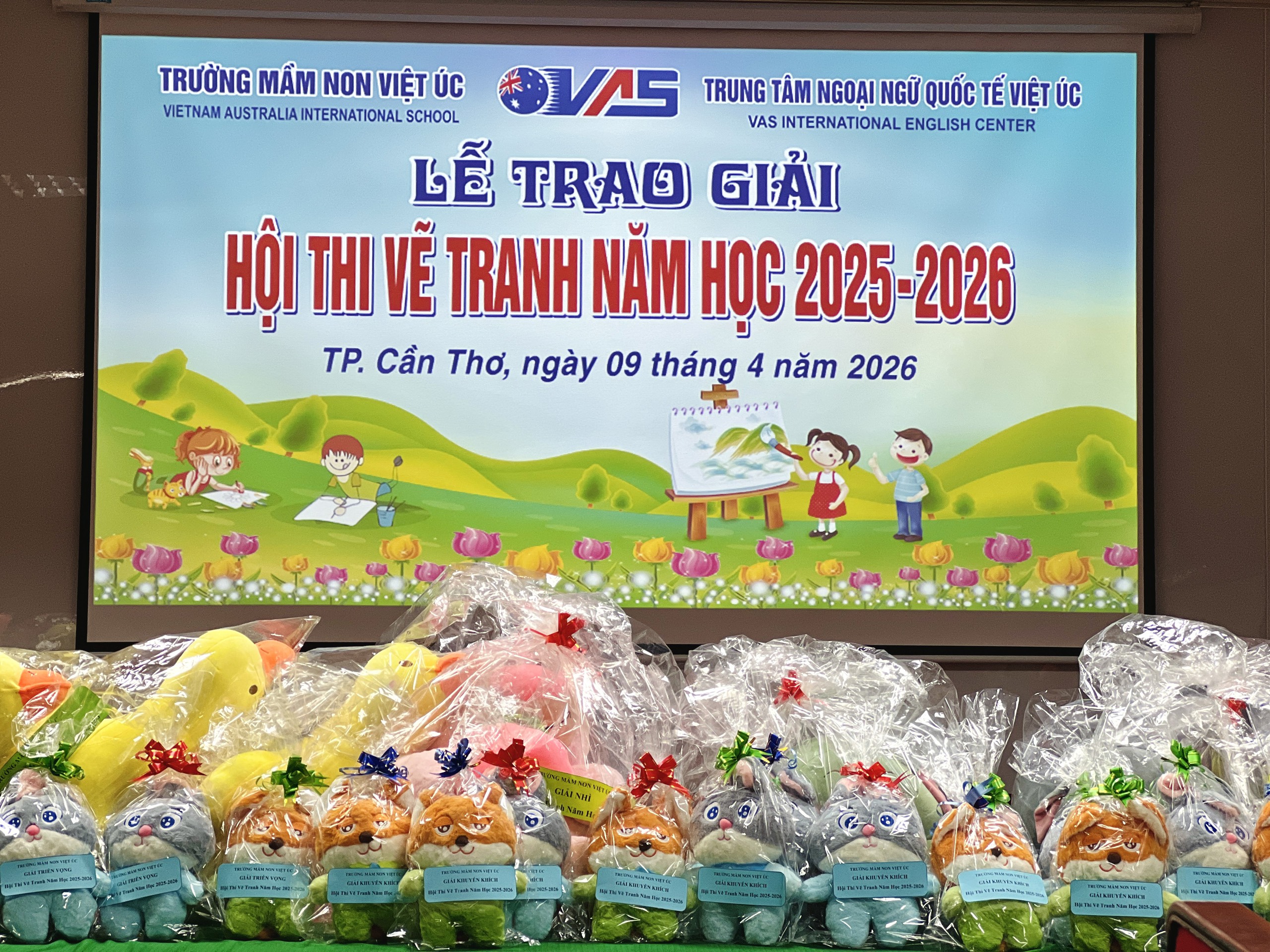TRAO GIẢI HỘI THI VẼ TRANH NĂM HỌC 2025–2026 