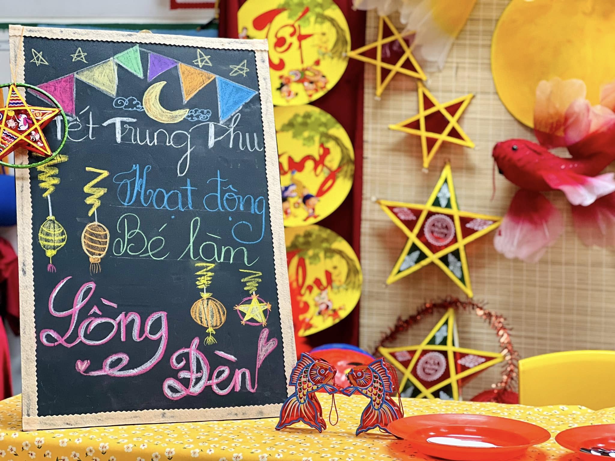 Đón Trung thu cùng bé yêu – Lồng đèn cá xinh lung linh
