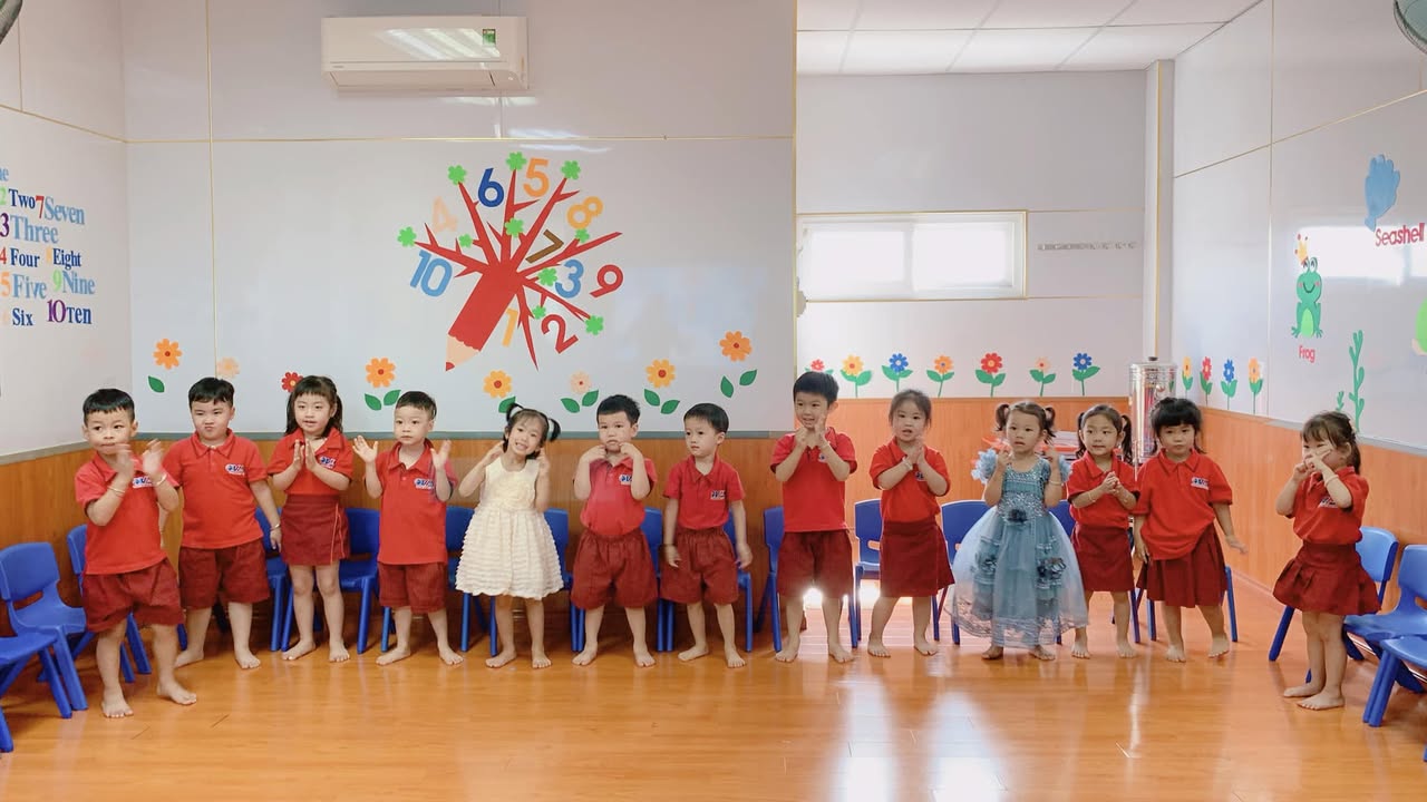 Before the summer comes, our classes are still active and welcoming our lovely kids with funny and useful lessons.