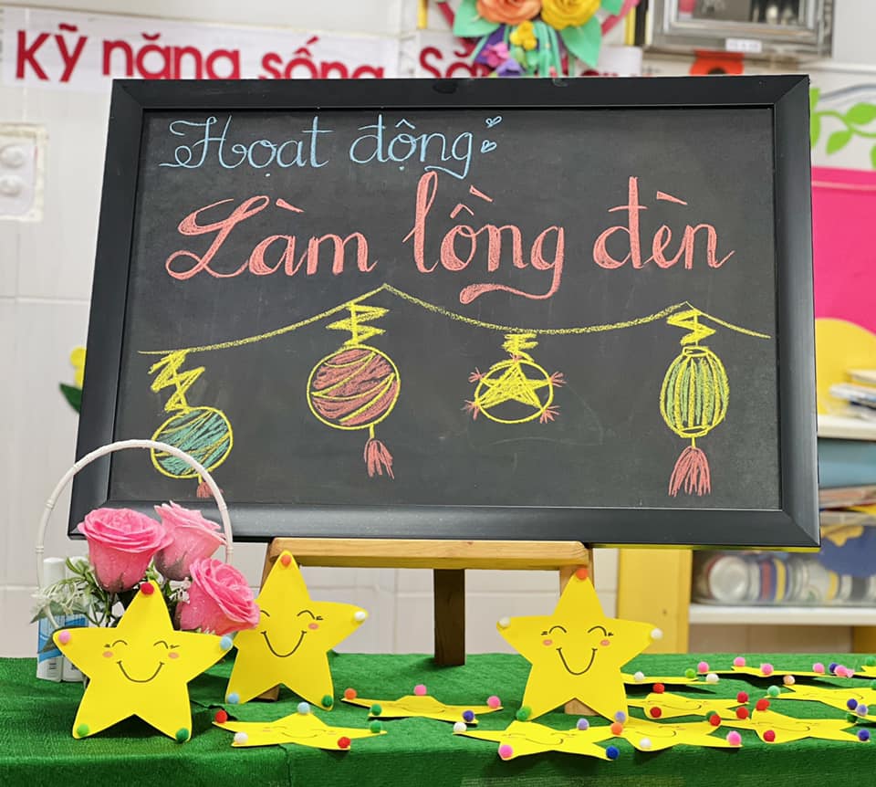 Hoạt động: LÀM LỒNG ĐÈN