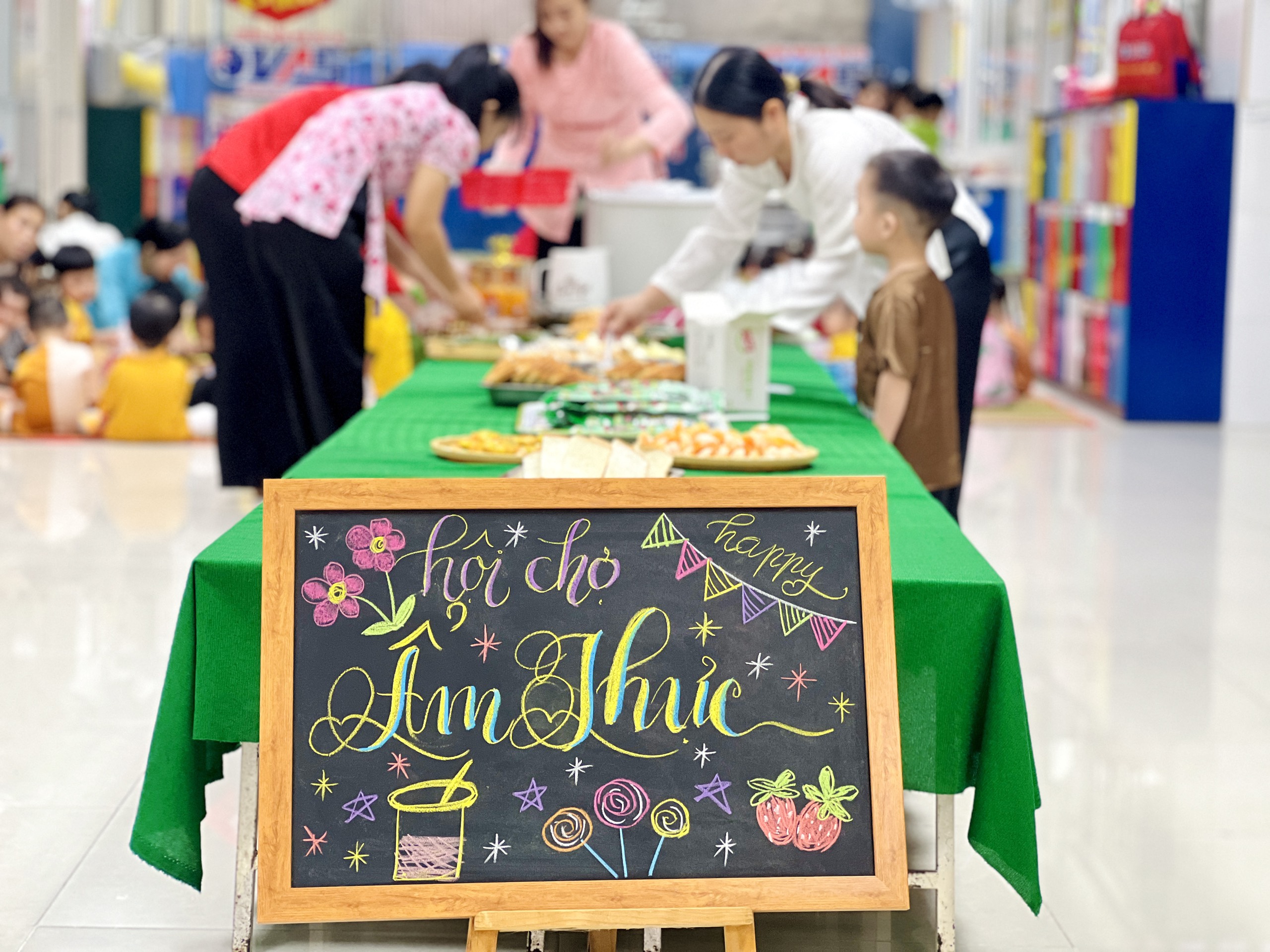 HỘI CHỢ ẨM THỰC – NGÀY HỘI NGẬP TRÀN NIỀM VUI