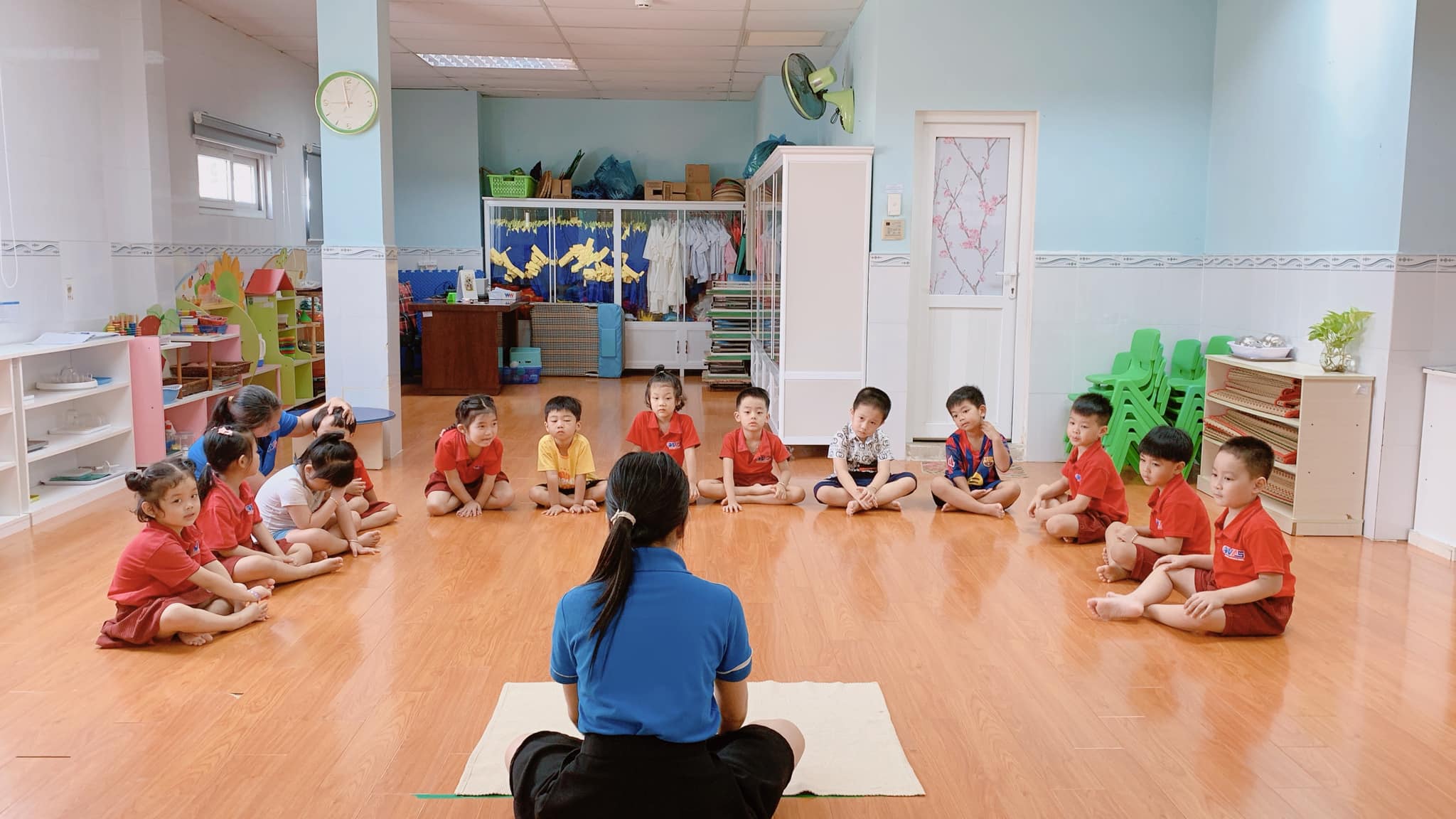 KHÉO LÉO GHÉP HÌNH BỘ XƯƠNG ẾCH – KHÁM PHÁ CHÚ ẾCH XANH