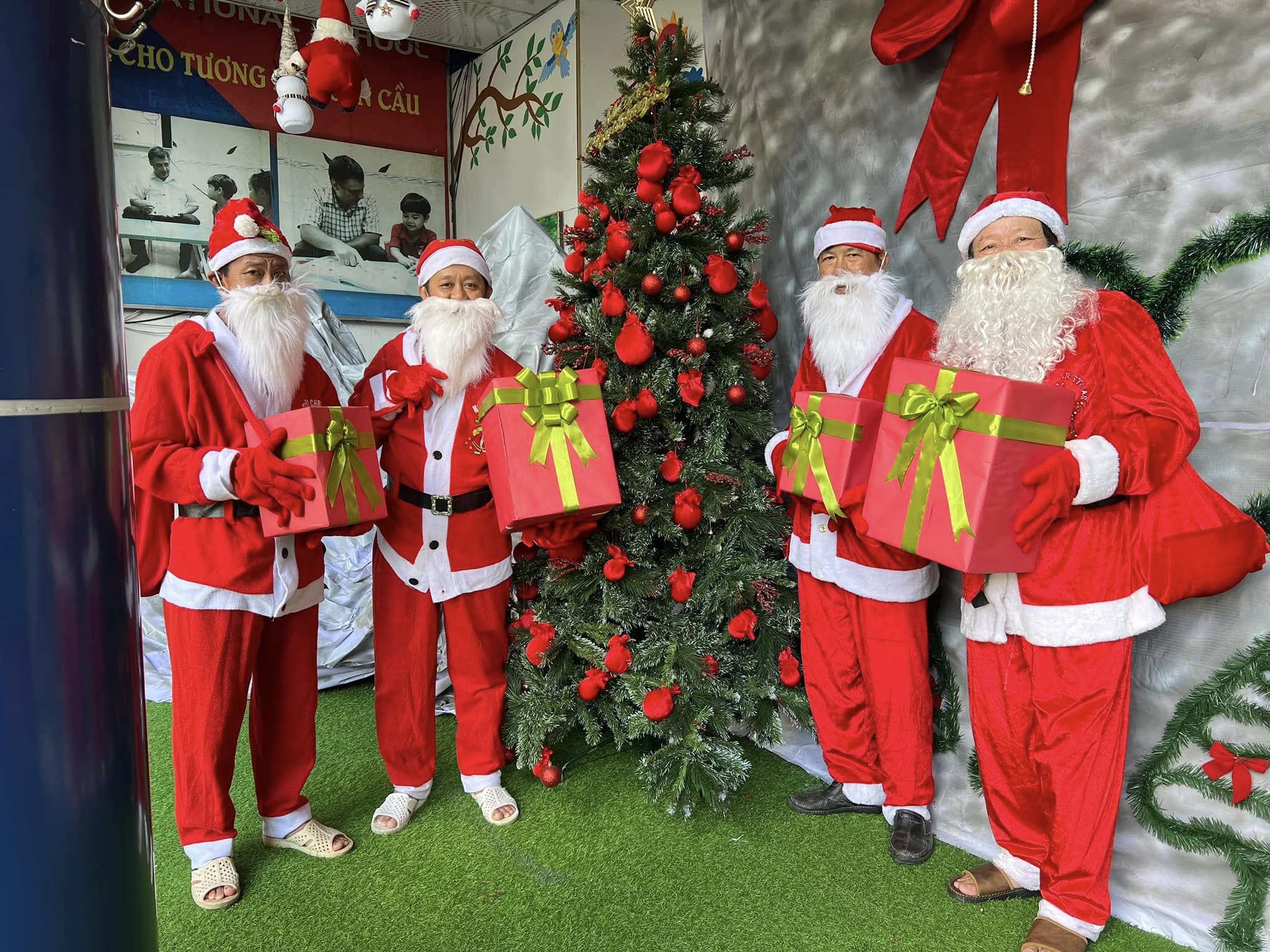 Ông Già Noel đã đến rồi!