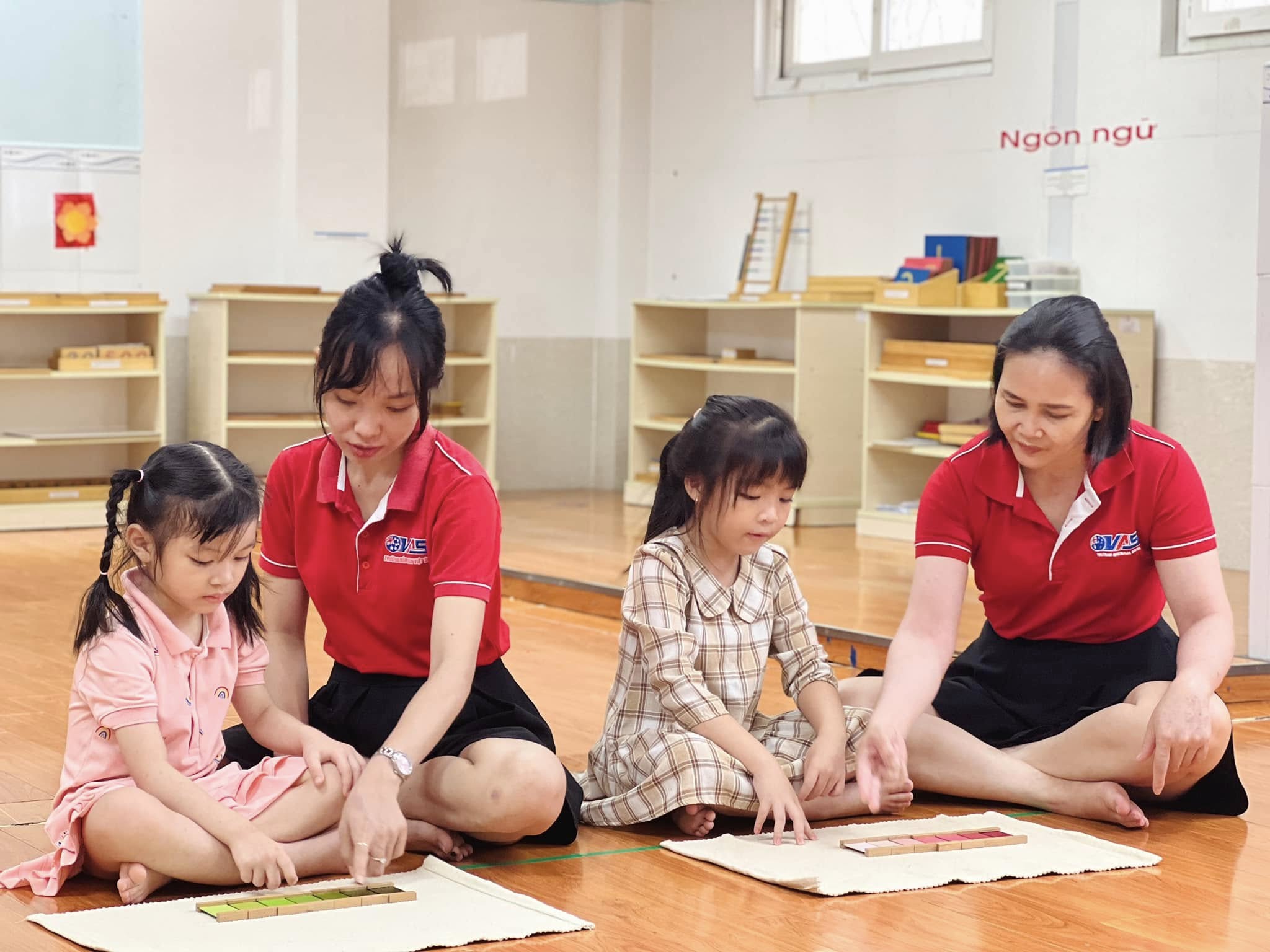 KHÁM PHÁ THẾ GIỚI MÀU SẮC CÙNG HỘP MÀU SỐ 3 MONTESSOR