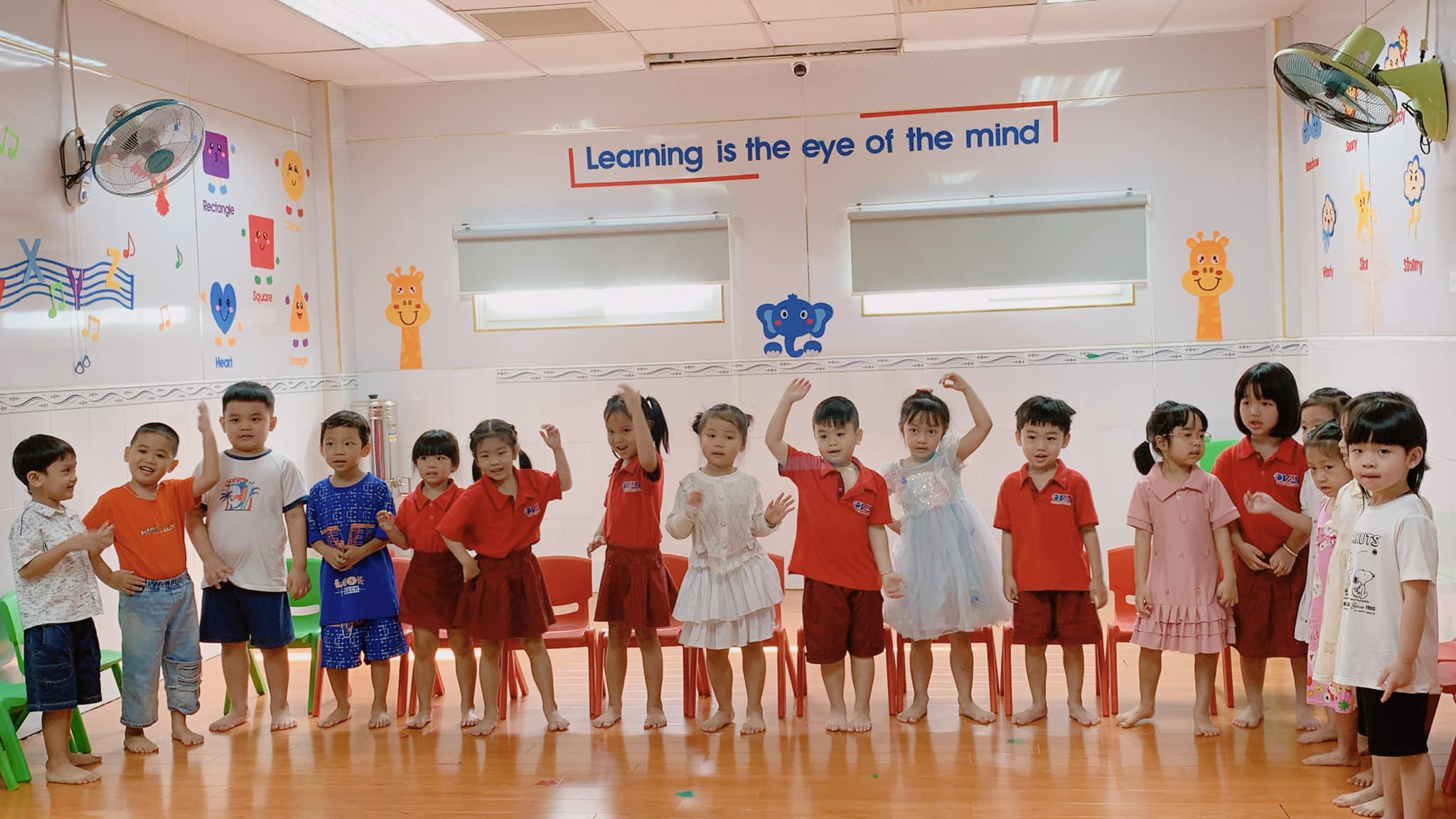 Welcome back to the English lesson with teacher Francois