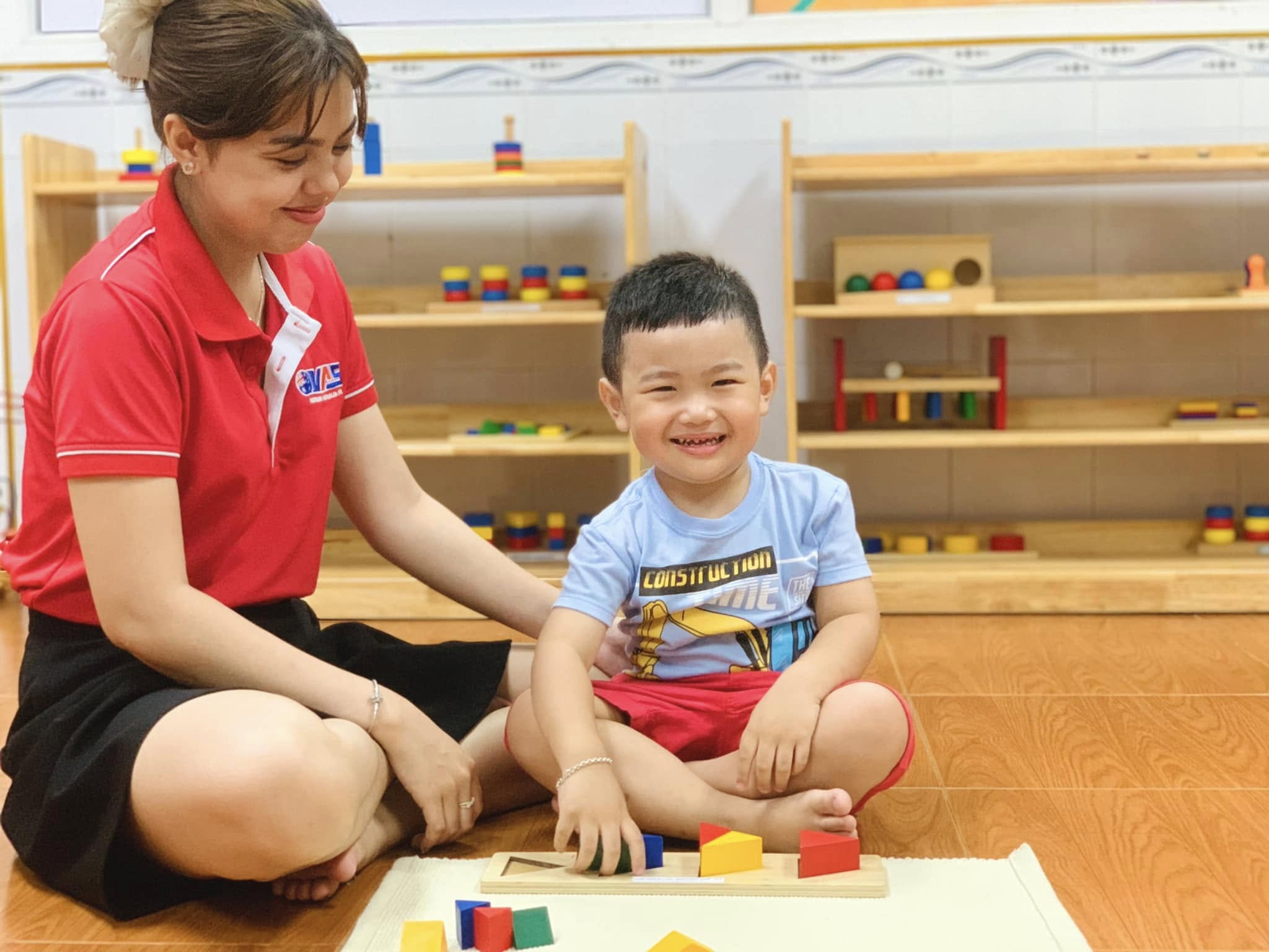 KHÉO TAY GHÉP HÌNH – KHÁM PHÁ 5 HÌNH DẠNG CƠ BẢN