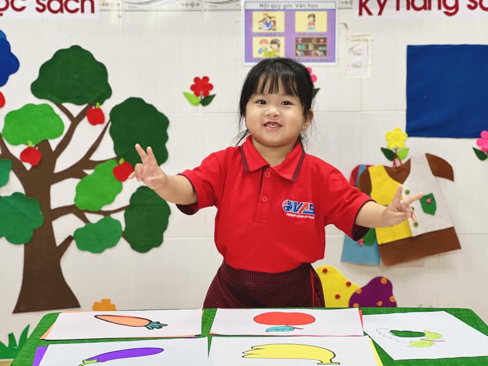 KHÁM PHÁ MÀU SẮC CÙNG RAU CỦ QUẢ